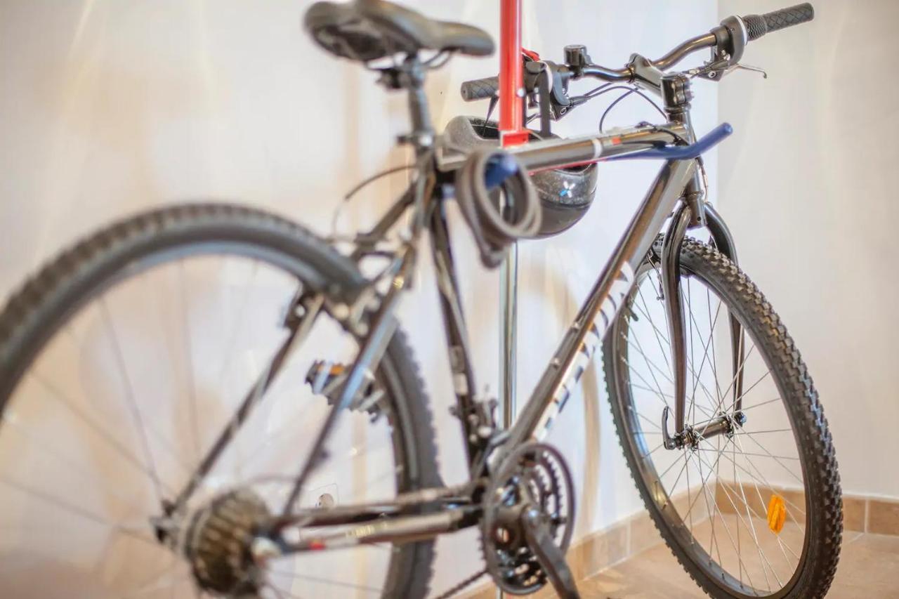 Alfama Charming Apt With 2 Free Bikes By Timecooler Lisboa Eksteriør billede